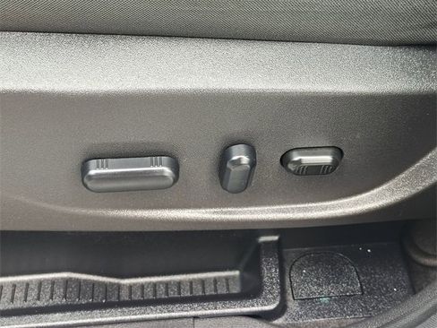 Used 2016 Ford Escape SE image 11