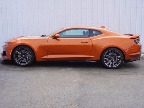 Used 2022 Chevrolet Camaro ZL1 image 3