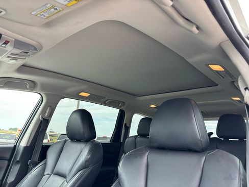 Used 2019 Subaru Ascent Limited AWD/4WD image 18