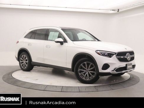 Certified 2026 Mercedes-Benz GLC 300 image 1