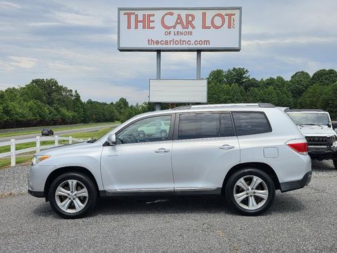 Used 2013 Toyota Highlander Limited FWD image 2