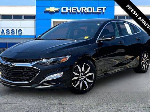Used 2024 Chevrolet Malibu RS FWD image 3