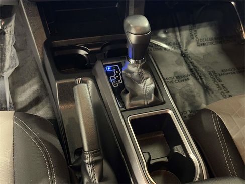 Used 2023 Toyota Tacoma TRD Sport image 18