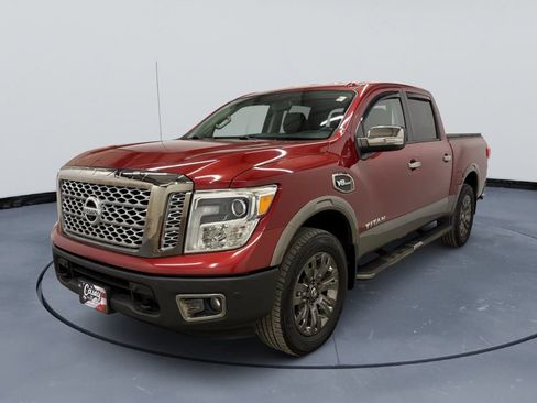 Used 2017 Nissan Titan Platinum Reserve image 4