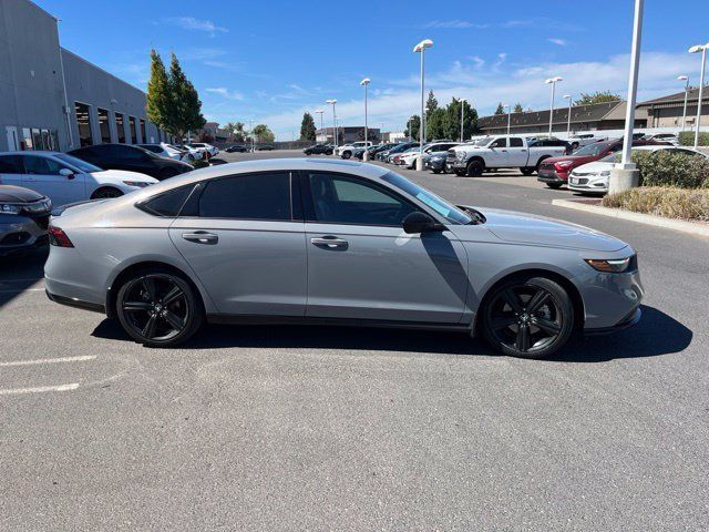 Used 2024 Honda Accord Sport image 2