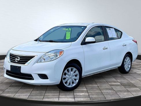Used 2012 Nissan Versa SV w/ Convenience Pkg FWD image 14