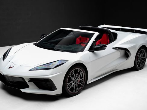 Used 2024 Chevrolet Corvette Stingray Coupe w/ 1LT image 7