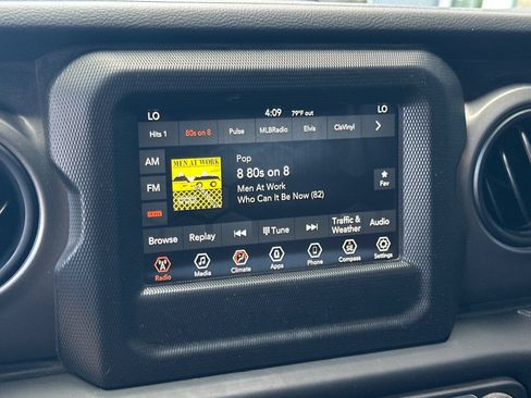 Used 2023 Jeep Wrangler Unlimited AWD/4WD image 16