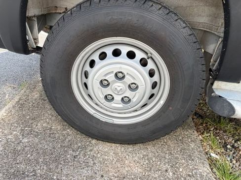Used 2025 RAM ProMaster 2500 w/ U-Haul Equipment Group FWD image 21