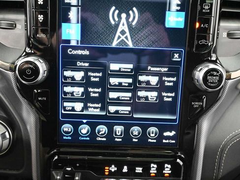 Used 2020 RAM 1500 Limited AWD/4WD image 17