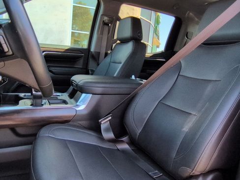 Used 2023 GMC Sierra 1500 SLT w/ SLT Premium Package RWD image 18