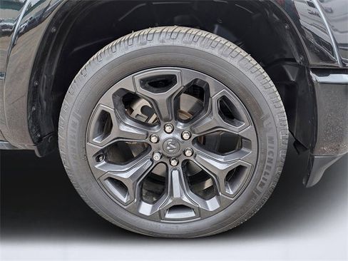 Used 2022 RAM 1500 Limited w/ Night Edition image 9