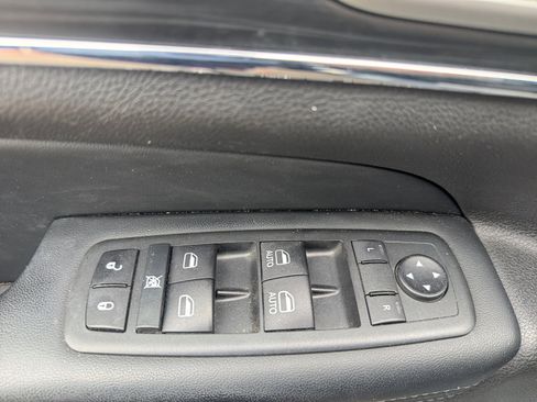 Used 2020 Jeep Grand Cherokee Limited w/ Luxury Group II image 13