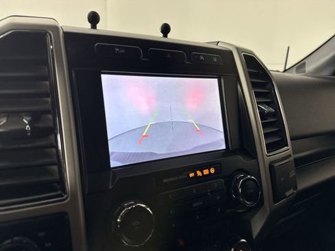 Used 2020 Ford F150 Lariat image 9