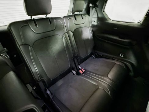 Certified 2024 Jeep Grand Cherokee L Altitude image 39