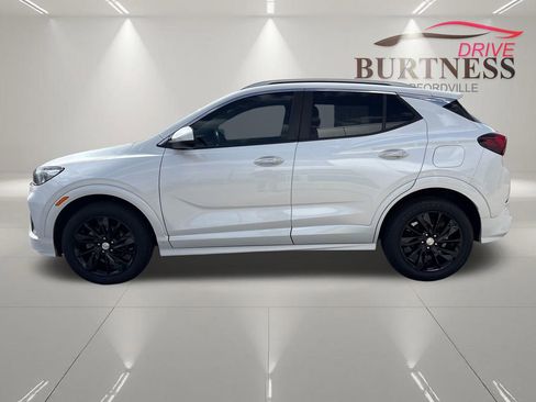 Certified 2022 Buick Encore GX Preferred w/ Sport Touring Package FWD image 5