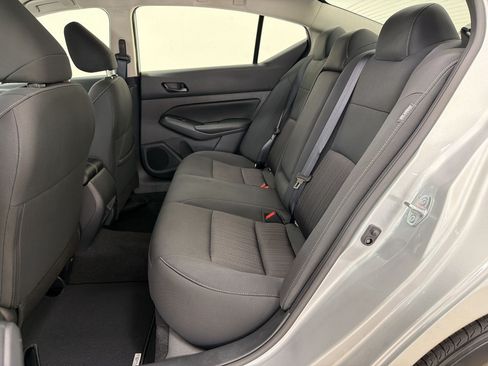 Used 2025 Nissan Altima 2.5 SV FWD image 24