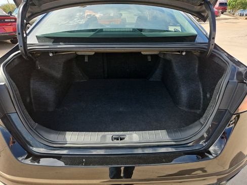 Used 2024 Nissan Altima 2.5 SV FWD image 11