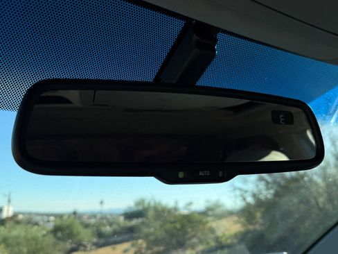 Used 2012 Toyota Camry XLE image 22