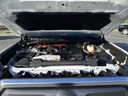 New 2025 Toyota Tundra Limited AWD/4WD image 36