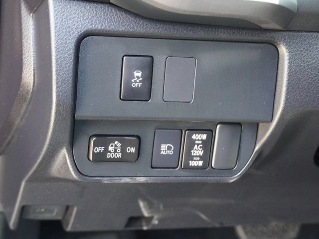 Used 2023 Toyota Tacoma TRD Sport w/ Technology Package AWD/4WD image 29
