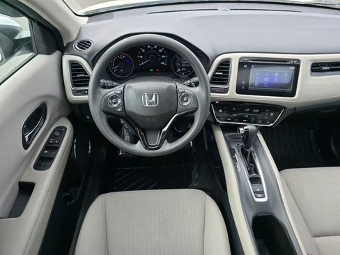Used 2016 Honda HR-V EX image 19