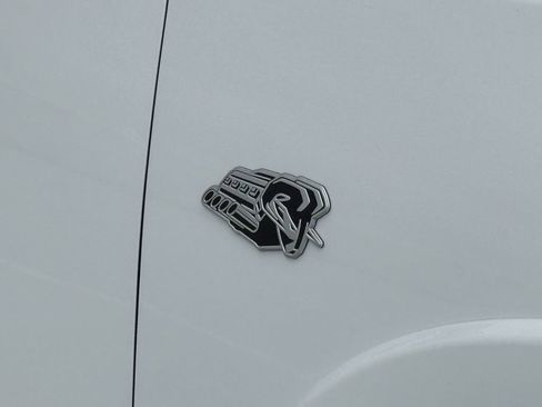 New 2026 RAM 1500 4x4 Crew Cab image 9