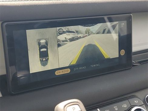 Used 2021 Land Rover Defender 90 First Edition image 32