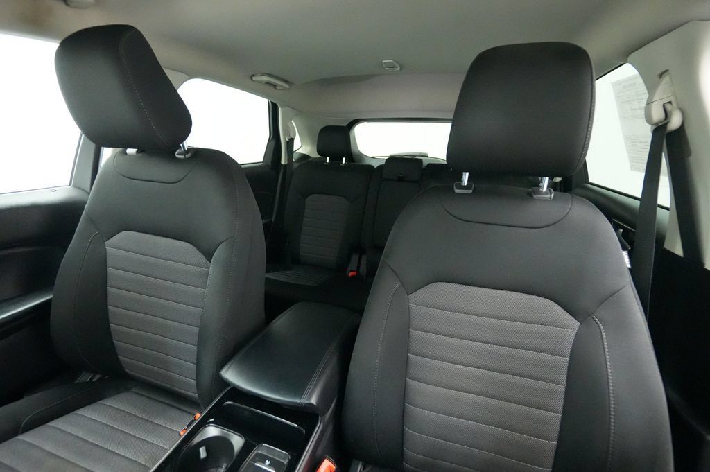 Used 2020 Ford Edge SE AWD/4WD image 13