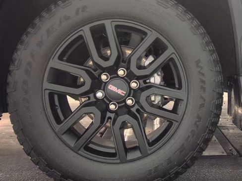 Used 2024 GMC Sierra 1500 Elevation w/ Preferred Package AWD/4WD image 3