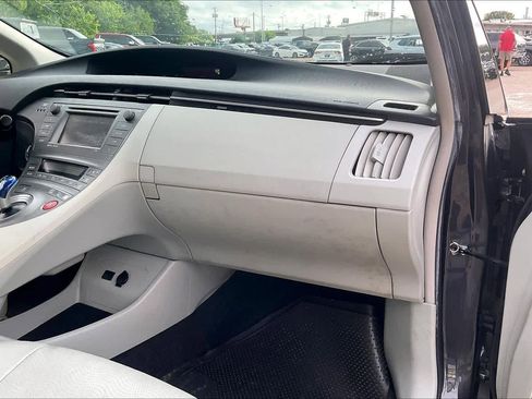 Used 2012 Toyota Prius Three FWD image 17