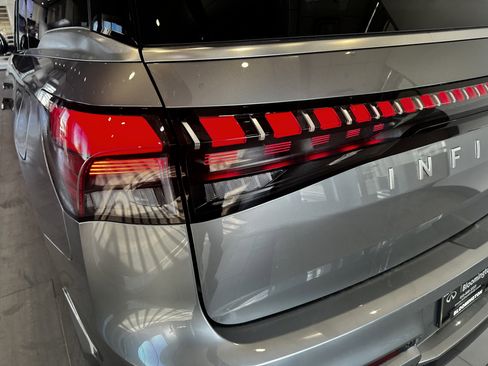 New 2026 INFINITI QX80 Luxe w/ Cargo Package image 7