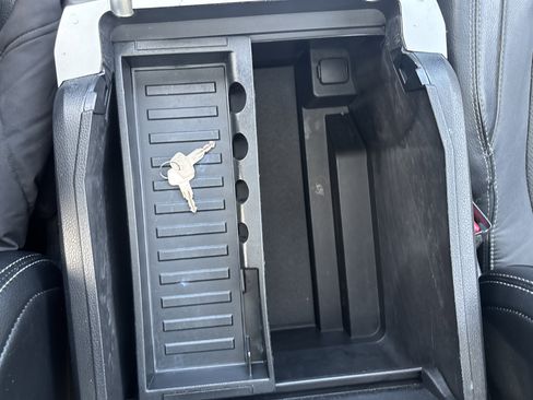 Used 2016 Ford F150 Lariat w/ Equipment Group 502A Luxury image 29