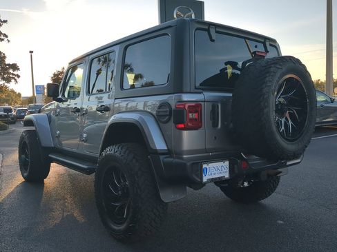 Used 2020 Jeep Wrangler Unlimited Sahara w/ Uconnect 4C Nav & Sound Group image 5