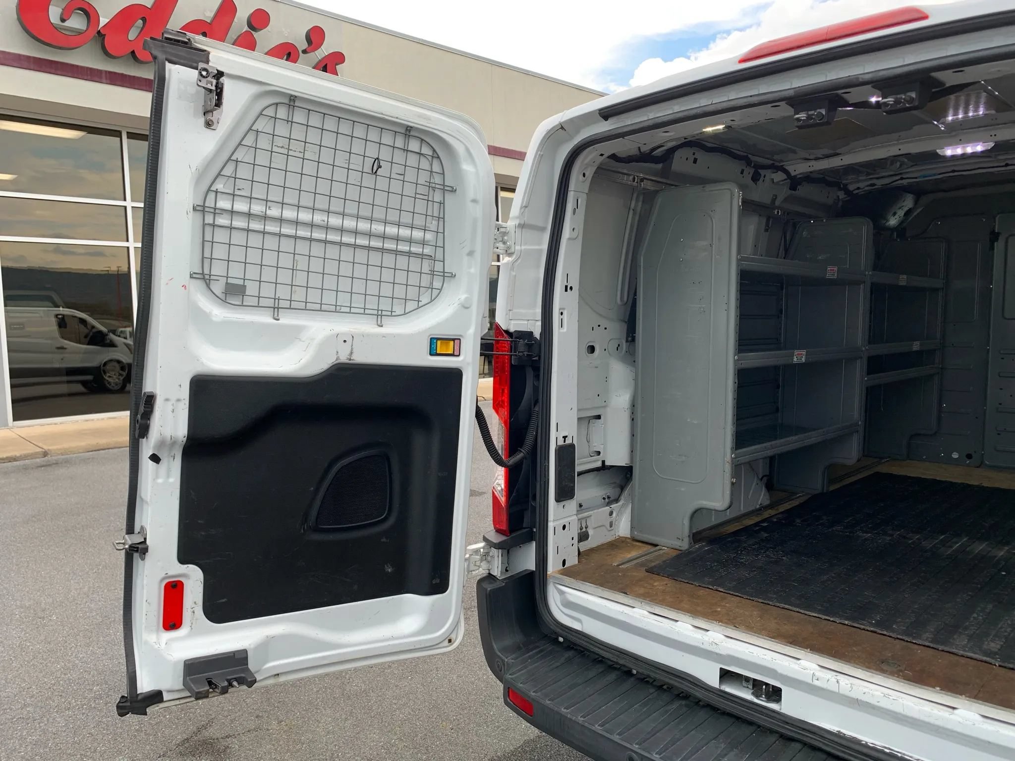 Used 2015 Ford Transit 250 130 Low Roof RWD image 32