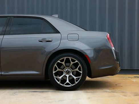 Used 2016 Chrysler 300 S RWD image 27