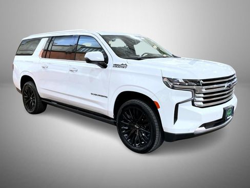 Certified 2021 Chevrolet Suburban High Country w/ Premium Package AWD/4WD image 3