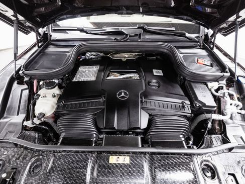 Certified 2024 Mercedes-Benz Maybach GLS 600 4MATIC image 37