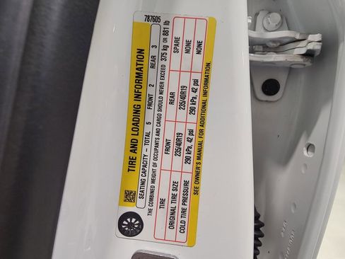 Used 2020 Tesla Model 3 Long Range image 19