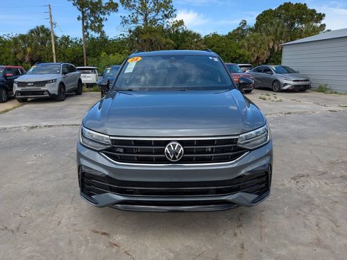 Used 2023 Volkswagen Tiguan SE R-Line FWD image 3