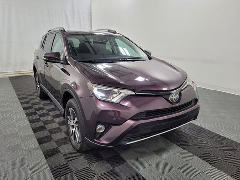 Used 2018 Toyota RAV4 XLE w/ Plus Extra Value Package AWD/4WD image 13