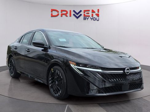 New 2026 Nissan Sentra SR w/ Floor Mat Package image 8