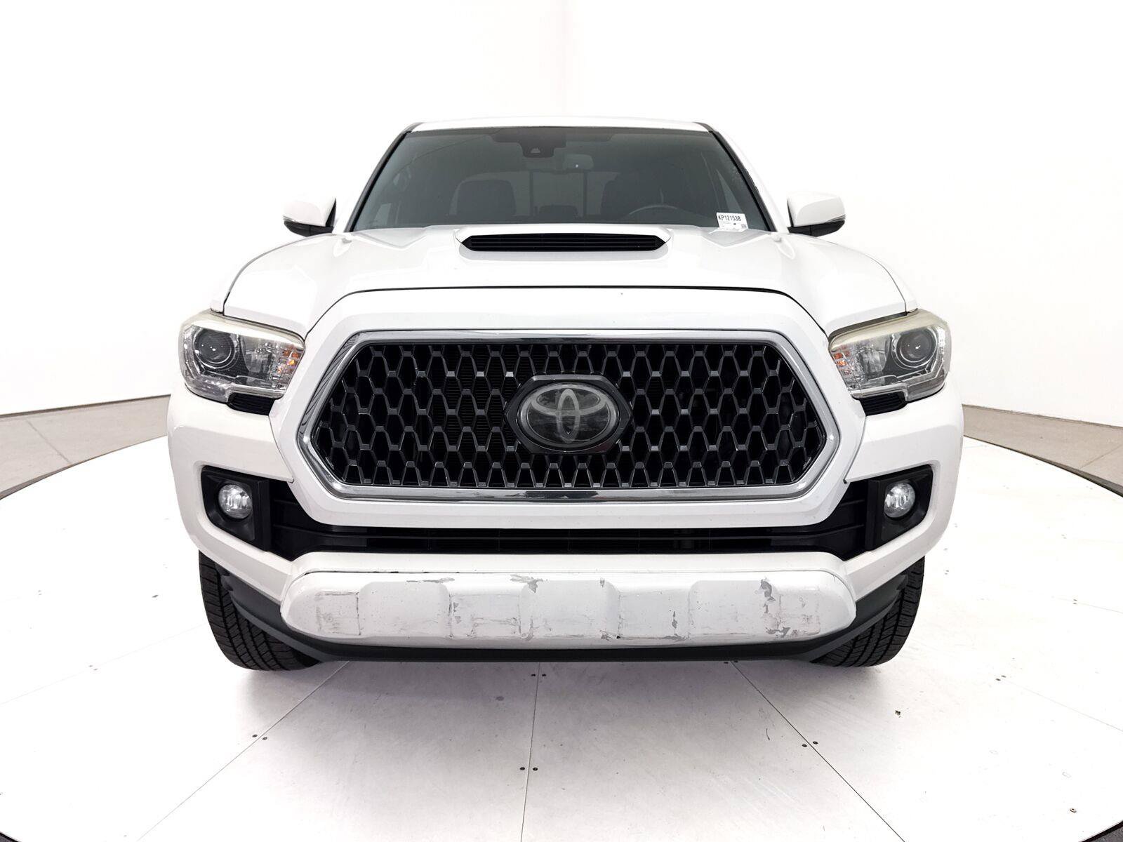 Used 2018 Toyota Tacoma TRD Sport w/ Technology Package RWD image 12
