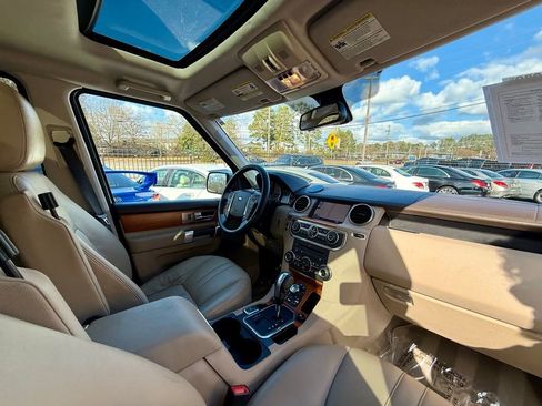 Used 2011 Land Rover LR4 HSE image 23