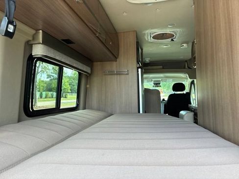 Used 2017 RAM ProMaster 3500 w/ Premium Appearance Group FWD image 22