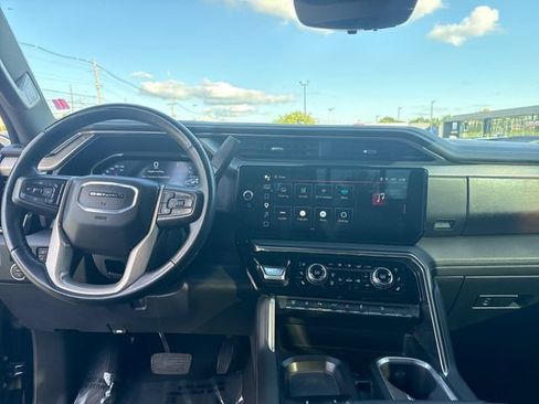 Used 2024 GMC Sierra 2500 Denali w/ Denali Reserve Package AWD/4WD image 15
