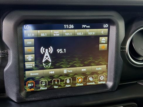 Used 2023 Jeep Wrangler Unlimited Sahara AWD/4WD image 21