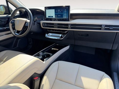 New 2026 Lincoln Corsair Reserve image 10