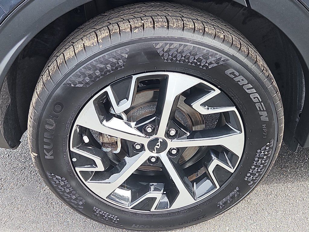 Certified 2023 Kia Sportage EX AWD/4WD image 9