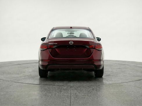 Used 2025 Nissan Sentra SV image 6